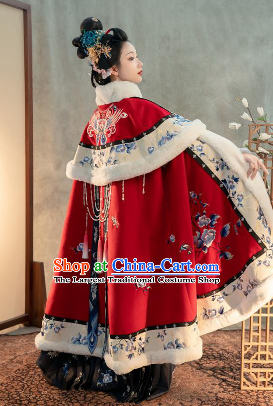 China Traditional Ming Dynasty Empress Embroidered Cloak Ancient Noble Woman Costume Winter Red Woolen Cape