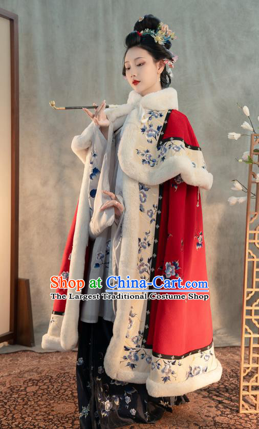 China Traditional Ming Dynasty Empress Embroidered Cloak Ancient Noble Woman Costume Winter Red Woolen Cape