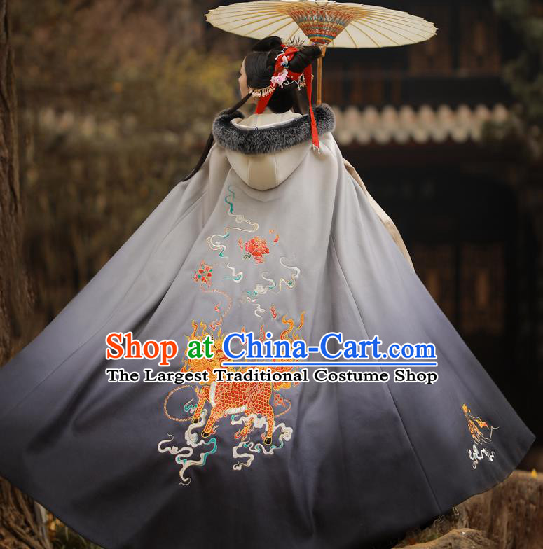 Chinese Ancient Princess Embroidered Kylin Grey Cloak Traditional Ming Dynasty Court Lady Costume for Women