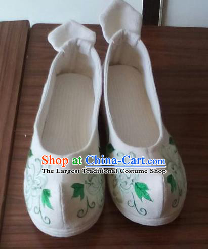 Chinese Traditional Handmade Embroidered Chrysanthemum White Shoes Opera Shoes Hanfu Shoes Ancient Princess Shoes for Women