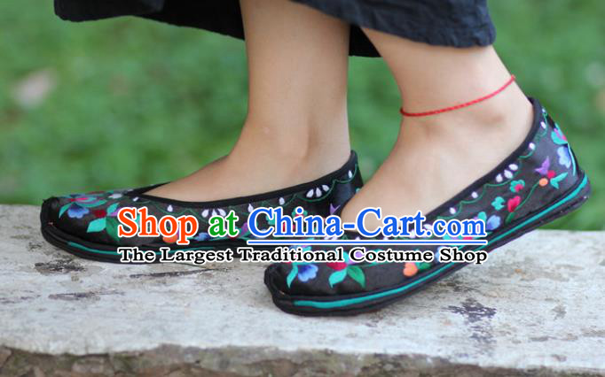 Chinese Handmade Shoes Traditional National Embroidered Black Shoes Hanfu Shoes for Women