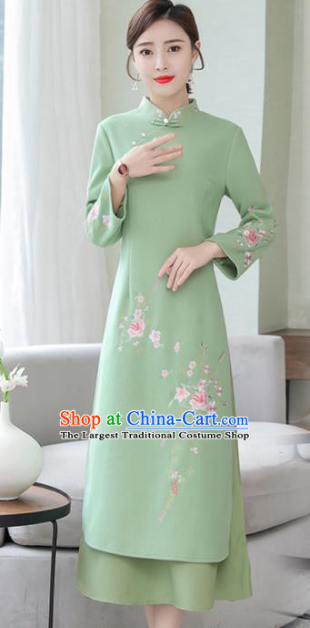 Chinese Traditional Compere Green Cheongsam Costume China National Qipao Dress for Women