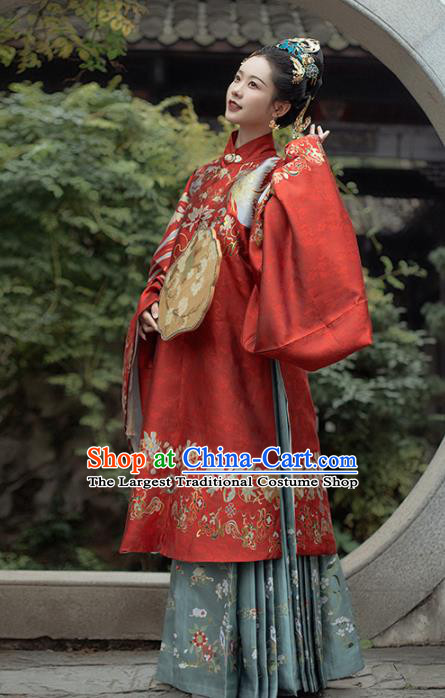 Chinese Ancient Royal Empress Embroidered Red Gown and Skirt Traditional Ming Dynasty Wedding Costumes for Women