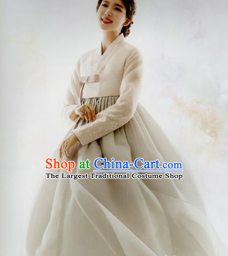 Korean Traditional Hanbok Bride Beige Blouse and Grey Dress Outfits Asian Korea Fashion Costume for Women