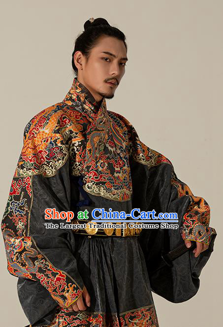 Traditional Chinese Ming Dynasty Swordsman Black Embroidered Robe Ancient Emperor Costumes for Men