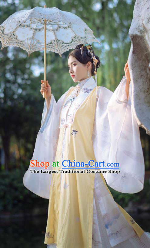 Chinese Traditional Hanfu Yellow Long Vest Ancient Ming Dynasty Princess Costume for Women