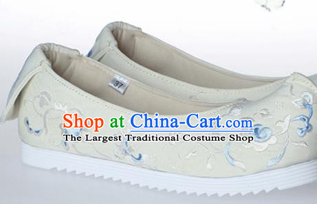 Chinese Traditional Handmade Beige Embroidered Shoes Opera Shoes Hanfu Shoes Ancient Princess Shoes for Women