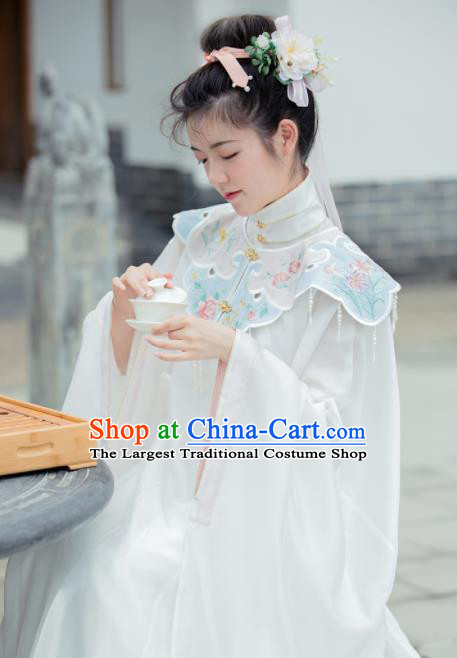 Chinese Ancient Royal Princess Embroidered White Blouse and Skirt Traditional Ming Dynasty Court Lady Costume for Women