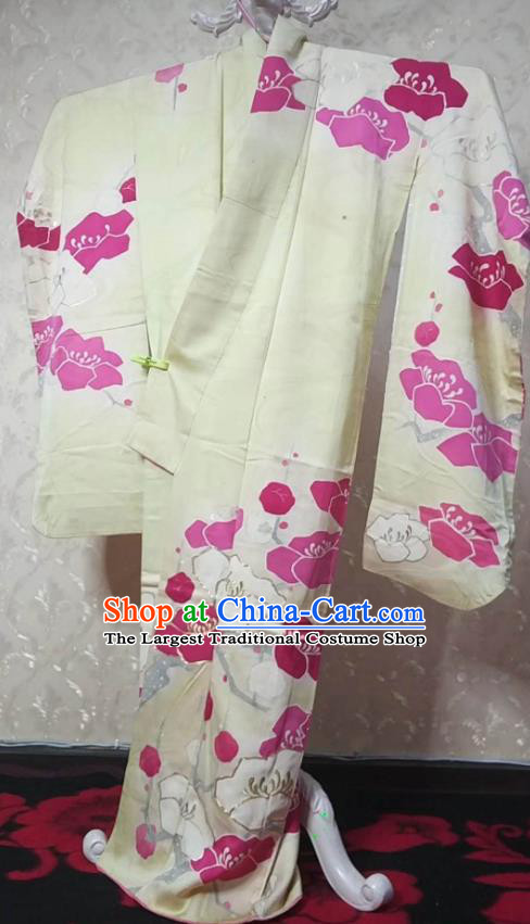 Traditional Japan Geisha Printing Roses Beige Furisode Kimono Asian Japanese Fashion Apparel Costume for Women