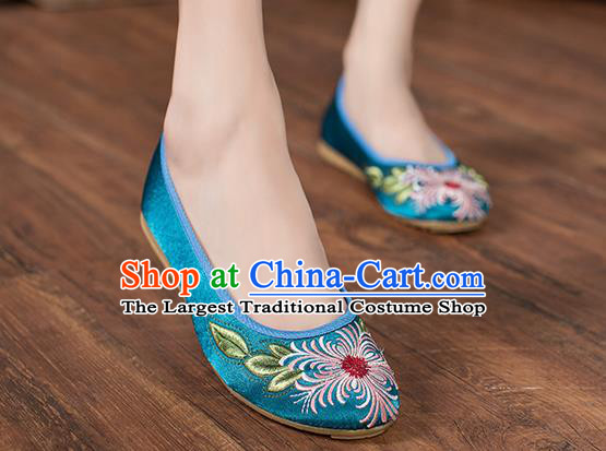 Chinese Traditional Embroidered Chrysanthemum Green Shoes Opera Shoes Hanfu Shoes Satin Shoes for Women