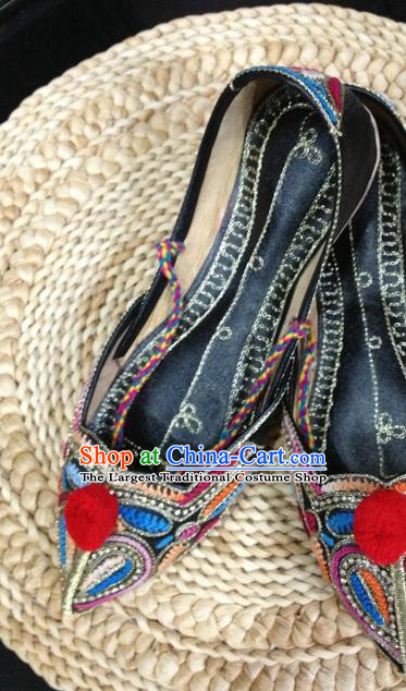 Asian India Traditional Black Leather Shoes Indian Handmade Shoes for Women