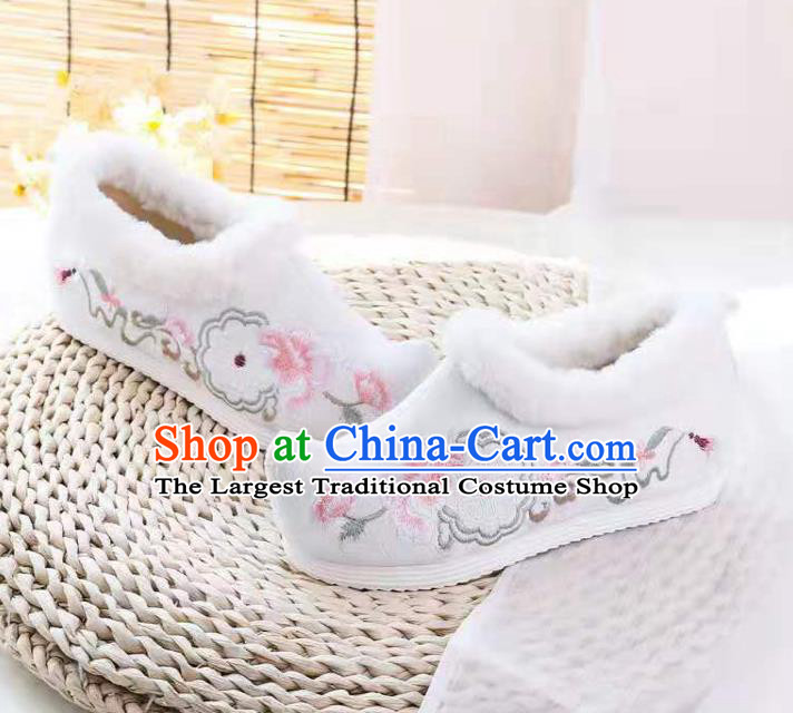 Chinese Winter Embroidered White Shoes Hanfu Shoes Women Shoes Opera Shoes Princess Shoes