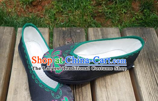 Traditional Chinese National Embroidered Green Flower Satin Shoes Ethnic Shoes Hanfu Shoes for Women