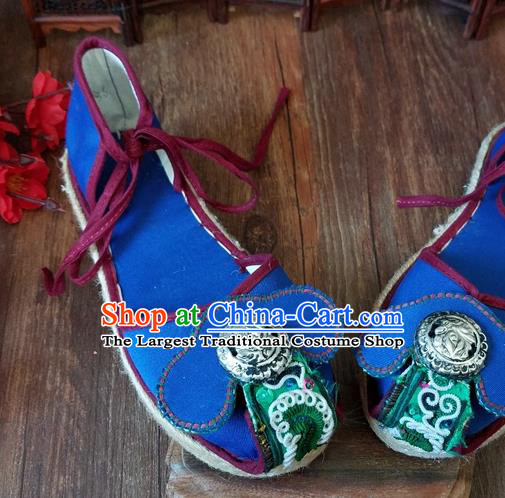 Traditional Chinese Ethnic Bride Embroidered Blue Shoes Handmade Yunnan National Shoes Hanfu Shoes for Women