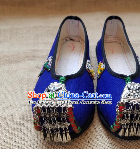 Traditional Chinese Handmade Ethnic Silver Tassel Blue Shoes Yunnan National Shoes Embroidered Shoes for Women