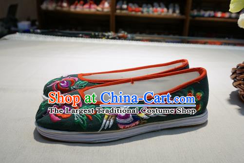 Traditional Chinese Ethnic Embroidered Phoenix Green Shoes Handmade Yunnan National Shoes Wedding Shoes for Women