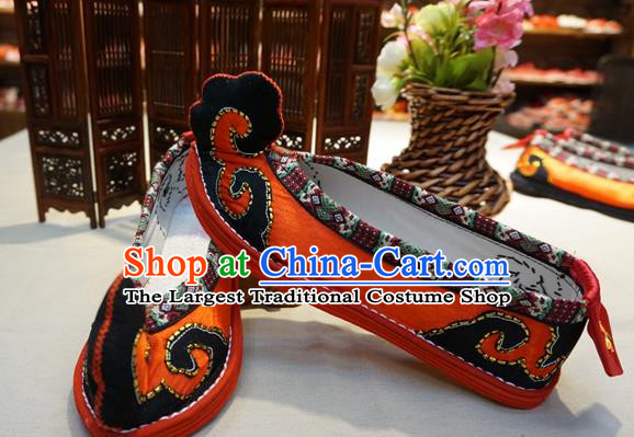 Traditional Chinese Handmade Ethnic Orange Embroidered Shoes Yunnan National Shoes Wedding Shoes for Women