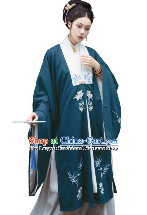 Chinese Traditional Ming Dynasty Duchess Historical Costume Ancient Countess Embroidered Blue Cape for Women