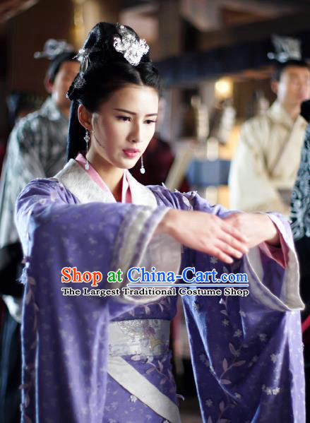The Ugly Queen Chinese Ancient Empress Historical Costume Spring and Autumn Period Zhong Wuyan Dress and Headpiece for Women