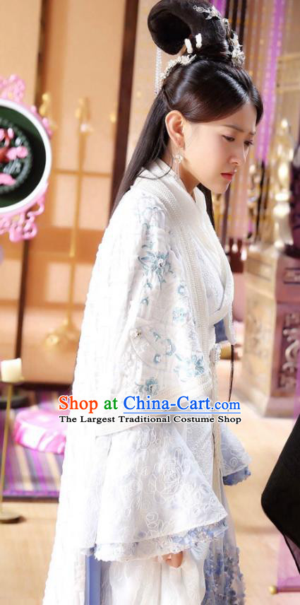 Chinese Historical Drama The Eternal Love Ancient Court Princess Qu Tan Er Costume and Headpiece for Women