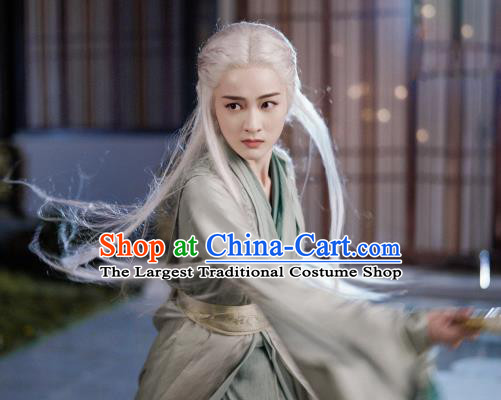 Chinese Ancient Female Swordsman Rong Le Green Historical Drama Princess Silver Costume and Headpiece for Women