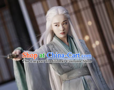 Chinese Ancient Female Swordsman Rong Le Green Historical Drama Princess Silver Costume and Headpiece for Women