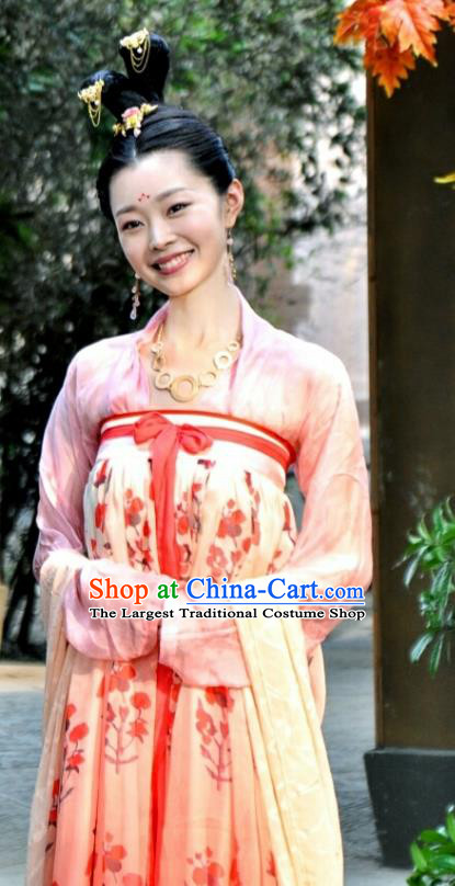 Chinese Ancient Tang Dynasty Patrician Lady Dress Historical Drama Dagger Mastery Wan Yan Costume and Headpiece for Women