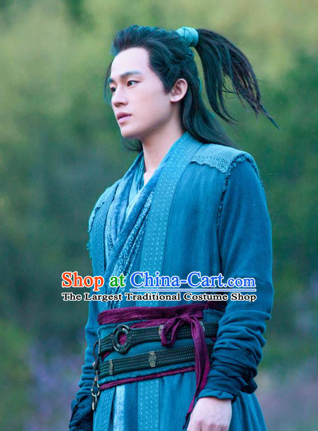 Drama Hero Dream Chinese Ancient Han Dynasty Swordsman Han Xin Costume and Headpiece Complete Set