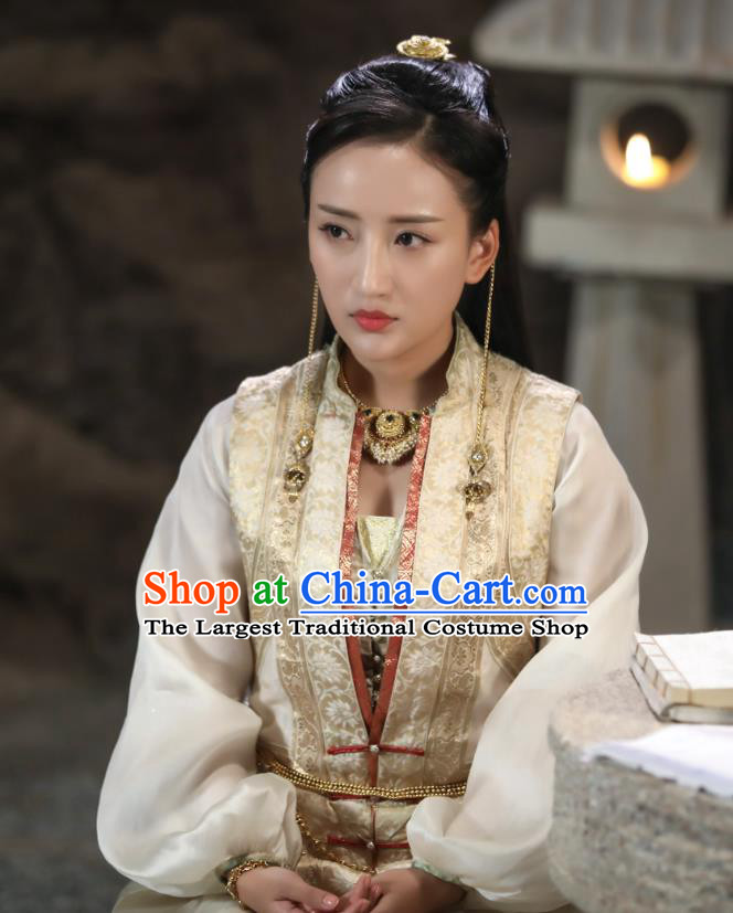 Chinese Ancient Ming Dynasty Noble Lady Tian Miaowen Dress Historical Drama The Dark Lord Costume and Headpiece for Women