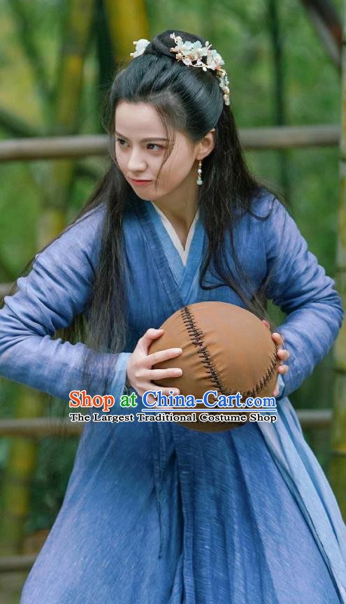 Chinese Ancient Female Knight Blue Garment Dress and Hair Jewelries Drama To Get Her Swordswoman Lin Zhengzheng Apparels Costumes