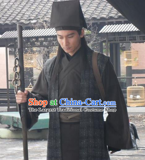 Chinese Ancient Swordsman Costumes Black Apparels Garment and Hat Drama Butterfly Sword Ye Xiang Costumes