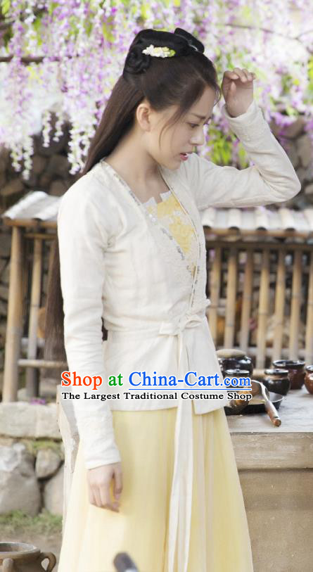 Chinese Ancient Hanfu Dress Costumes and Headpieces Drama Earth Smoke Sparkle Kitchen Village Girl Hua Erqiao White Apparels Garment
