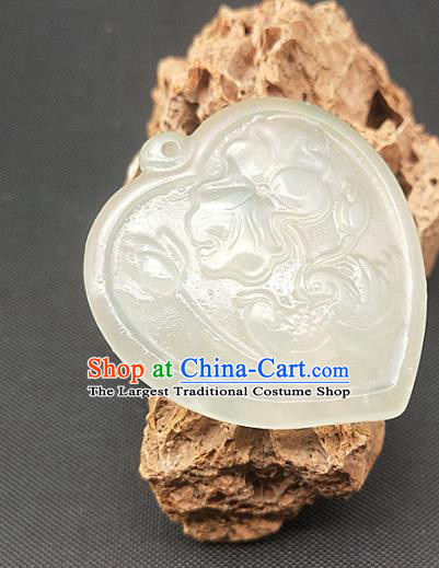 Chinese Handmade Heart Shape Jade Accessories Hsiuyen Jade Label Craft Carving Mandarin Duck Jade Necklace Pendant