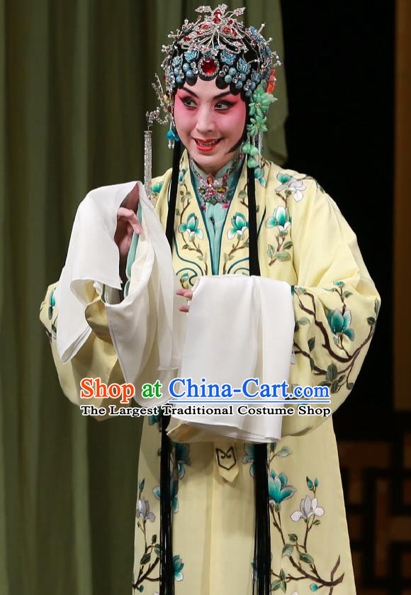 Traditional Chinese Peking Opera Diva Dress Garment Return of the Phoenix Costumes Young Female Apparels Rich Lady Yellow Cape and Headdress