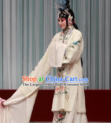Chinese Traditional Peking Opera Young Beauty Diva Apparels Costumes Matchmaker Hua Tan White Garment Dress and Headwear