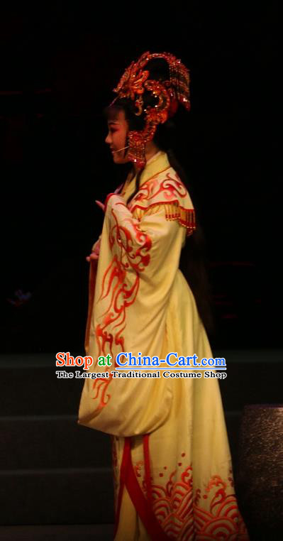 Chinese Shaoxing Opera Hua Tan Dress Garment and Headdress Han Gong Yuan Yue Opera Actress Queen Huo Chengjun Apparels Costumes