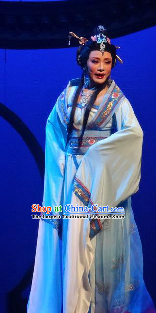 Chinese Shaoxing Opera Patrician Female Dress Shuang Fei Yi Apparels Yue Opera Hua Tan Garment Young Lady Costumes and Hair Accessories