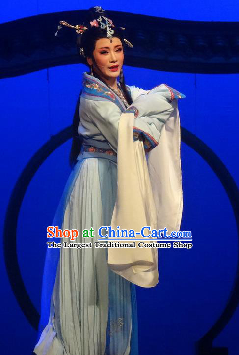 Chinese Shaoxing Opera Patrician Female Dress Shuang Fei Yi Apparels Yue Opera Hua Tan Garment Young Lady Costumes and Hair Accessories