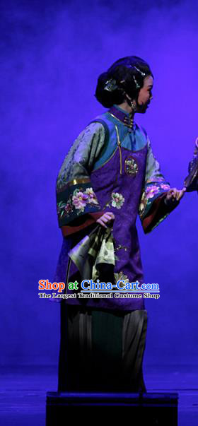 Chinese Shaoxing Opera Rich Consort Dress Apparels Costumes and Headpieces The Family Yue Opera Middle Age Female Garment