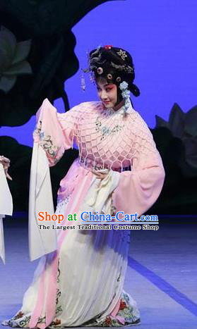 Chinese Kun Opera Actress Li Qianjun Dress Costumes and Headdress On A Wall and Horse Kunqu Opera Huadan Noble Lady Garment Apparels