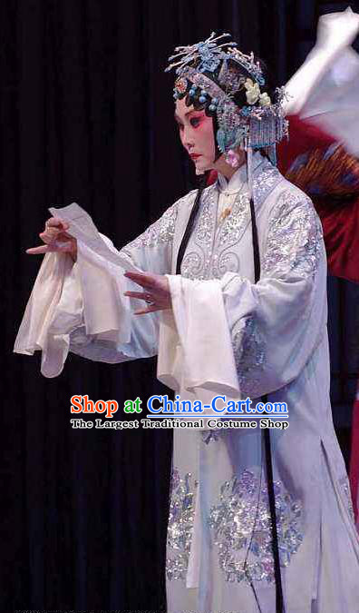 Chinese Kun Opera Hua Tan Diva Apparels Costumes and Hair Accessories Full Bed Wat Traditional Kunqu Opera Young Mistress Actress Dress Garment