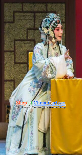 Chinese Kun Opera Hua Tan Diva Apparels Costumes and Hair Accessories Full Bed Wat Traditional Kunqu Opera Young Mistress Actress Dress Garment