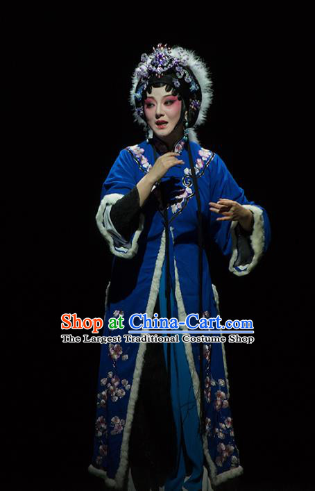 Chinese Kun Opera Distress Maiden Blue Apparels Costumes and Headdress Continue the Pipa Traditional Kunqu Opera Litteratrice Cai Wenji Dress Garment