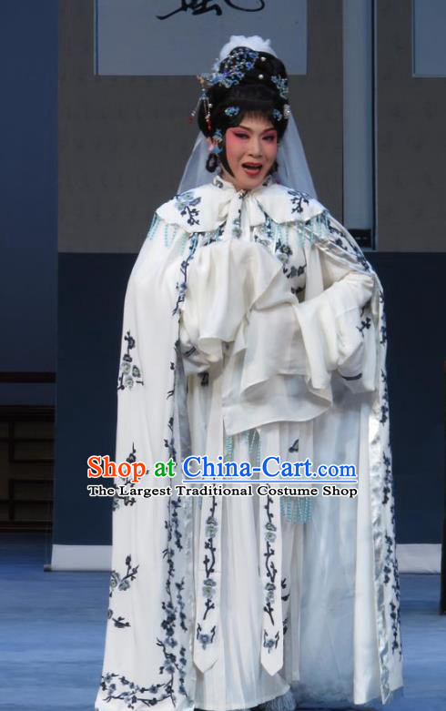 Chinese Ping Opera Distress Maiden Costumes Apparels and Headpieces Xue Yu Bing Shuang Traditional Pingju Opera Diva Qin Xuemei White Dress Garment