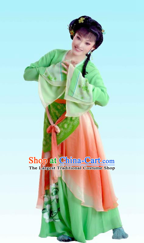 Chinese Shaoxing Opera Young Lady Green Dress Garment The Legend of Pearl Zhen Zhu Chuan Qi Yue Opera Xiao Dan Costumes Village Girl Apparels and Headpieces