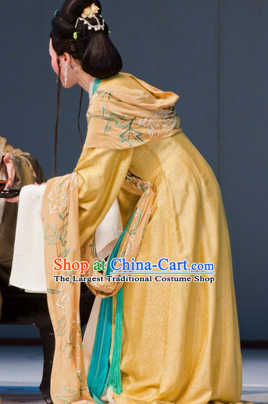 Chinese Shaoxing Opera Rich Dame Apparels and Hair Jewelry Yue Opera Liu Yong Female Costumes Hua Tan Actress Yellow Dress Garment