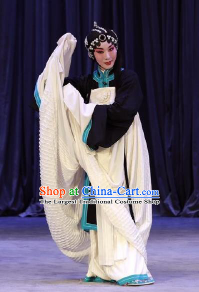 Chinese Beijing Opera Tsing Yi Apparels Nan Tian Men Costumes and Headpieces Traditional Peking Opera Young Woman Cao Yulian Dress Distress Female Garment