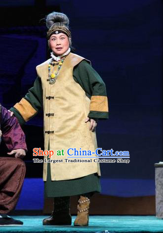 Chinese Beijing Opera Elderly Female Garment Da Sheng Kui Costumes and Hair Accessories Traditional Peking Opera Dame Hai Qingshen Dress Apparels