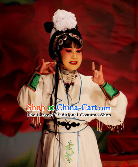 Chinese Sichuan Opera Diva Garment Costumes and Hair Accessories Dou E Yuan Traditional Peking Opera Tsing Yi Dress Distress Female Apparels