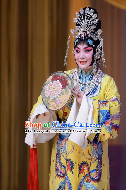 Chinese Beijing Opera Imperial Consort Yang Apparels Costumes and Headdress Tai Zhen Wai Zhuan Traditional Peking Opera Hua Tan Dress Garment